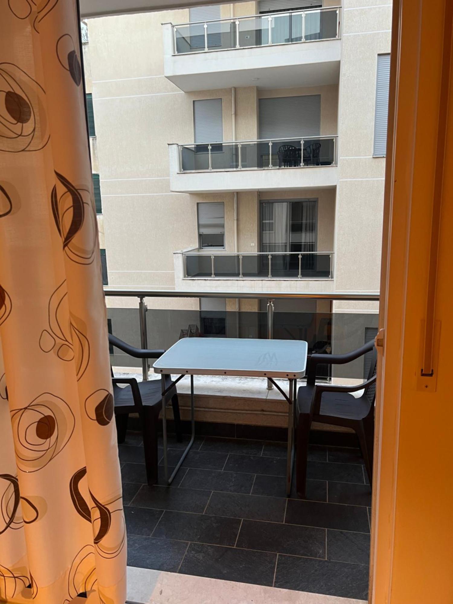 Sea View Apartments Dıraç Dış mekan fotoğraf
