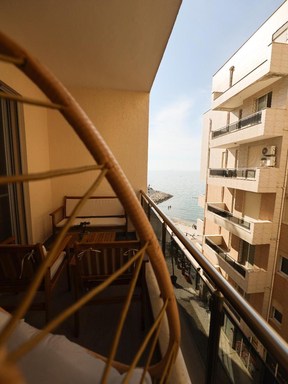 Sea View Apartments Dıraç Dış mekan fotoğraf