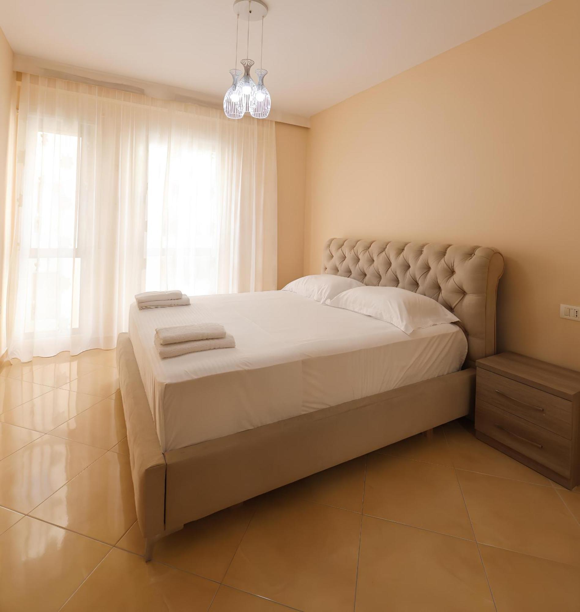 Sea View Apartments Dıraç Dış mekan fotoğraf