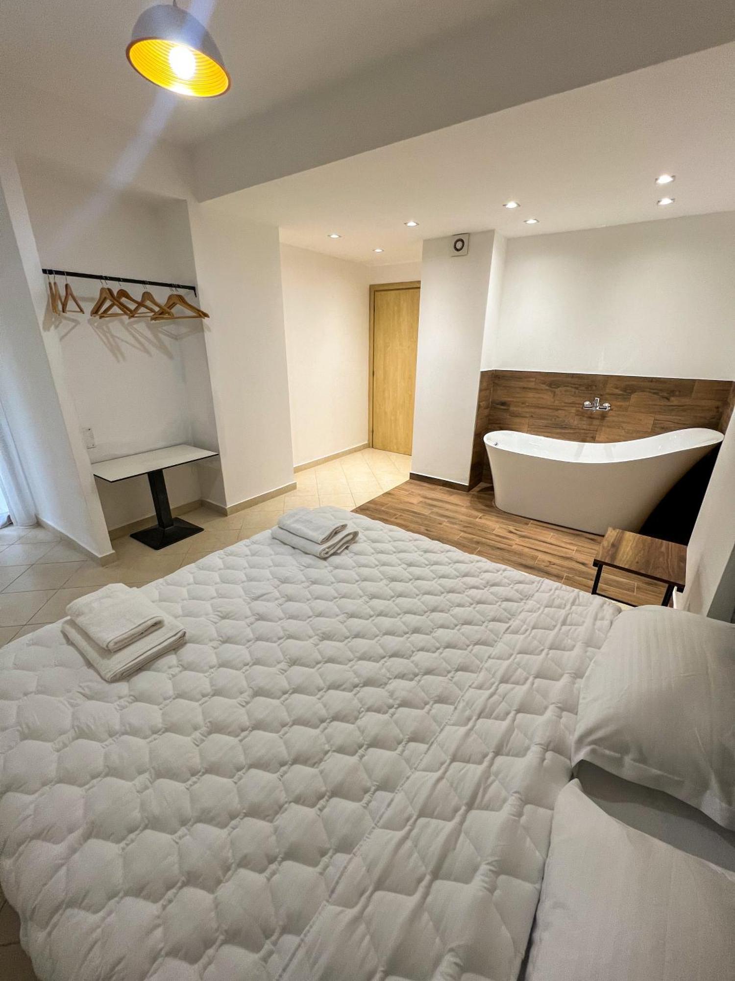 Sea View Apartments Dıraç Dış mekan fotoğraf