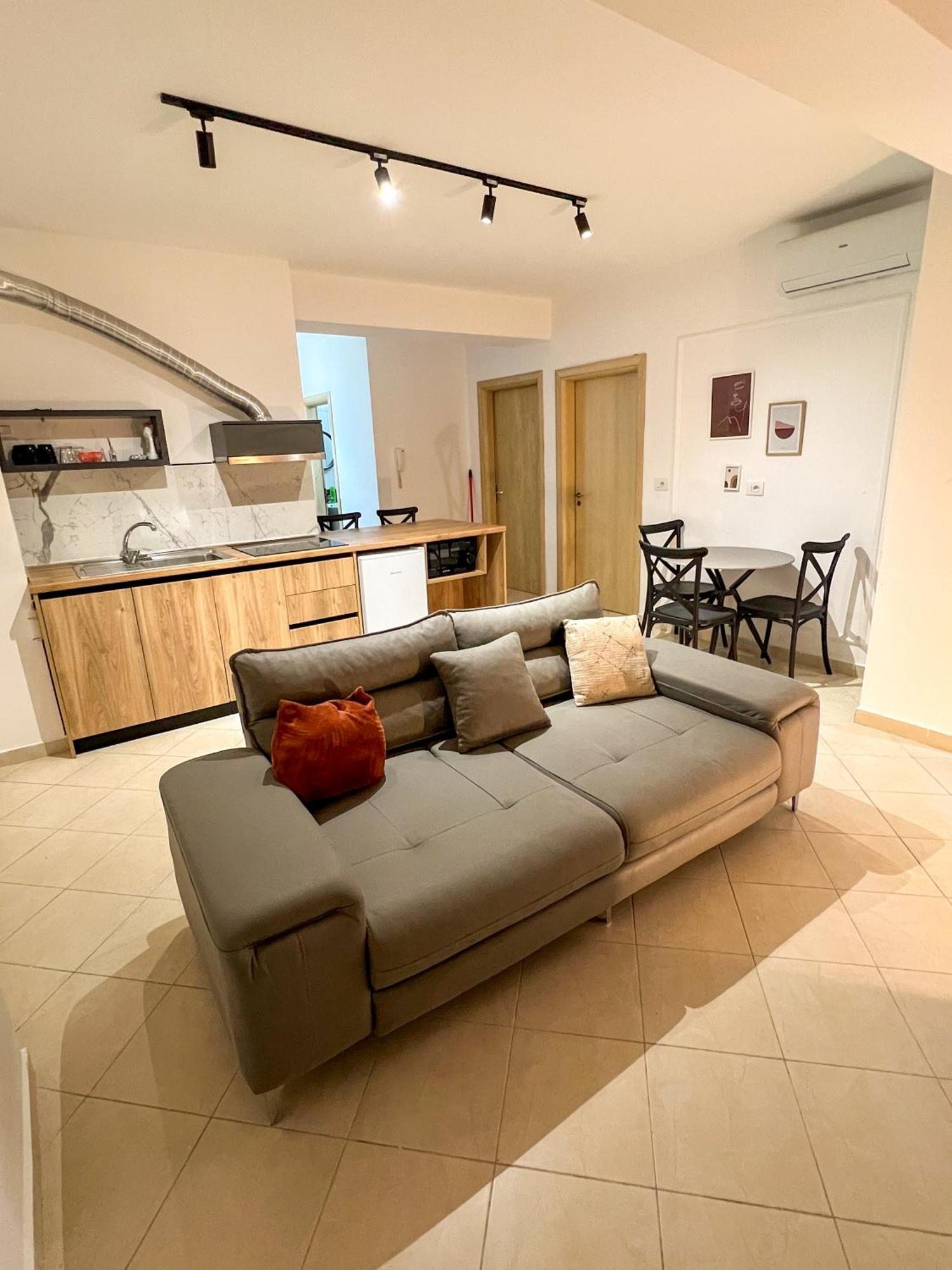 Sea View Apartments Dıraç Dış mekan fotoğraf